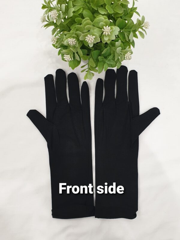 Black Nylon Hijabi Gloves – Elegant Coverage with Floral Motif