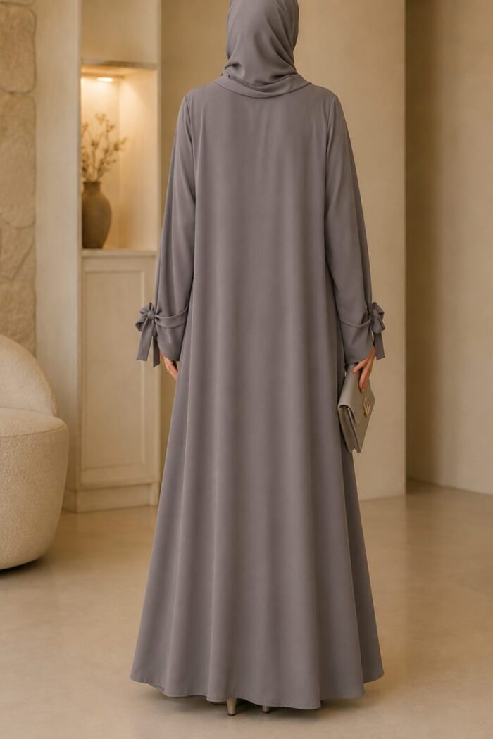 Double patti ajwa abaya in grey with medallion necklace - back view