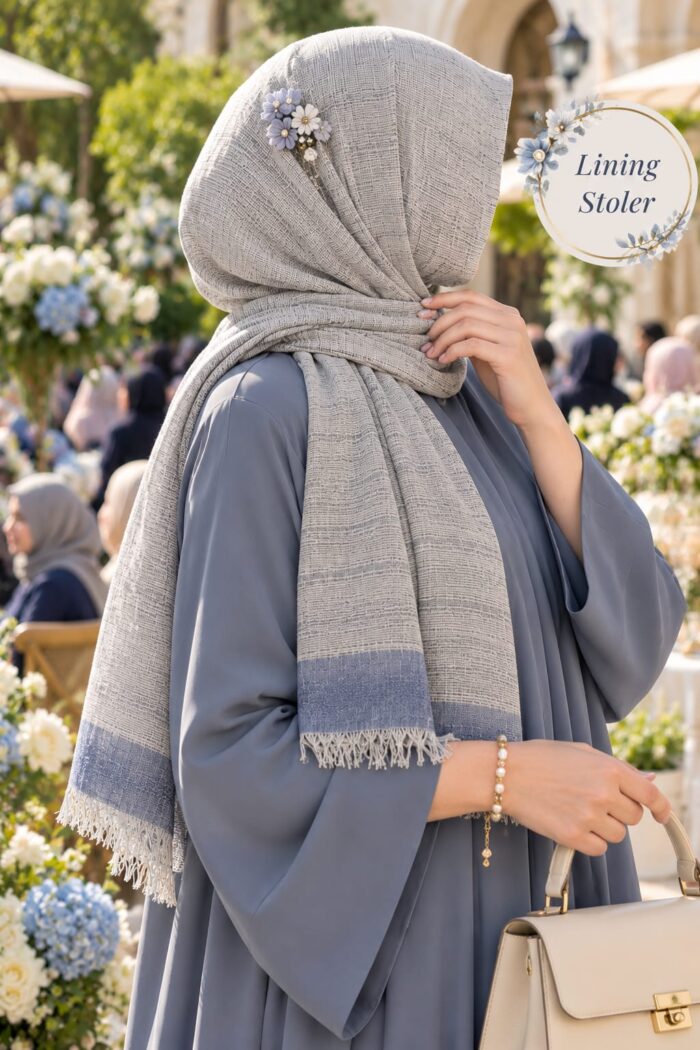 Lining Stoler in Lining Blue draped as a hijab